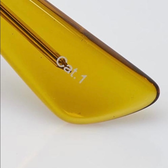 GUCCI
Yellow Transparent Acetate Frame Sunglasses - Picture 6 of 6